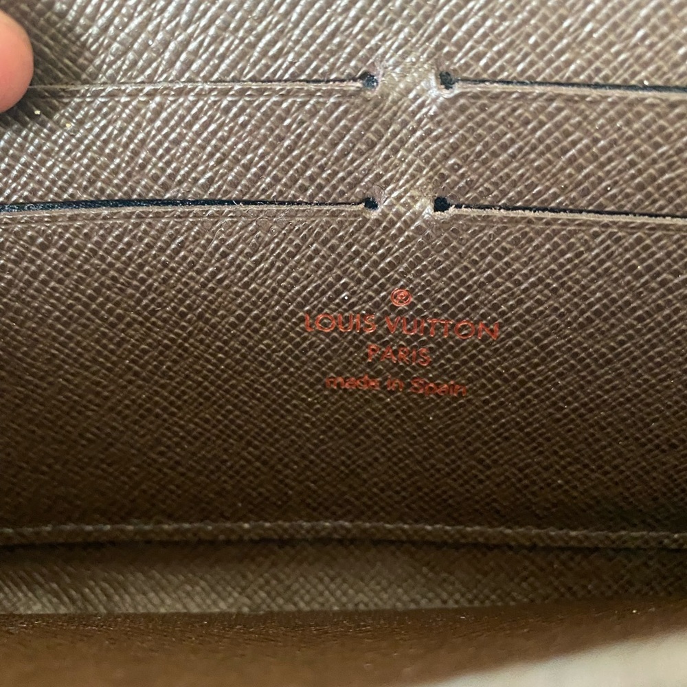 Louis Vuitton Damier Ebene Zippy Wallet - Picture 10 of 12